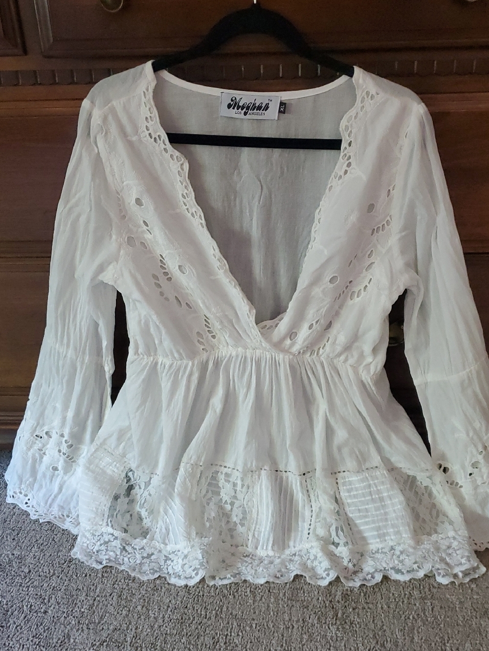 Meghan LA White Eyelet Lace Tunic Blouse